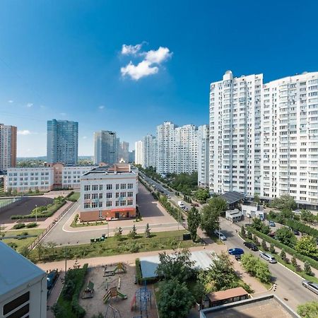 Большая 3 Комнатная На Осокорках Гмирі 2 Киев Экстерьер фото